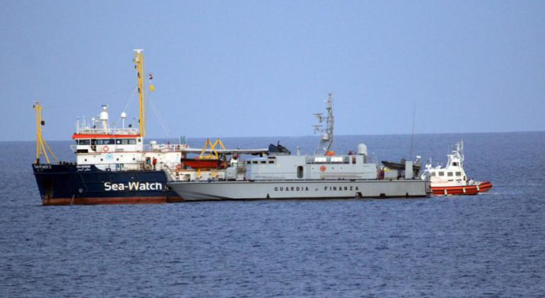 NAVIO ‘SEA WATCH 3’ COM MIGRANTES A BORDO ROMPE BLOQUEIO E ENTRA EM ÁGUAS ITALIANAS