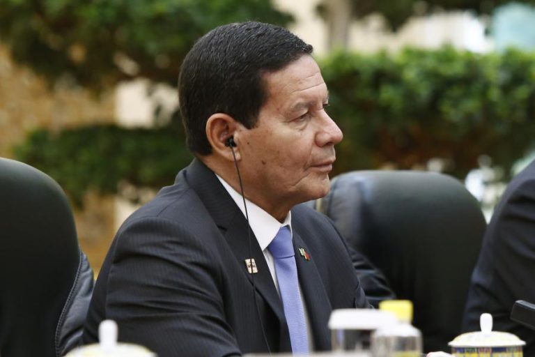 VICE-PRESIDENTE DO BRASIL DIZ QUE MINISTRO MORO TEM TOTAL CONFIANÇA DO GOVERNO