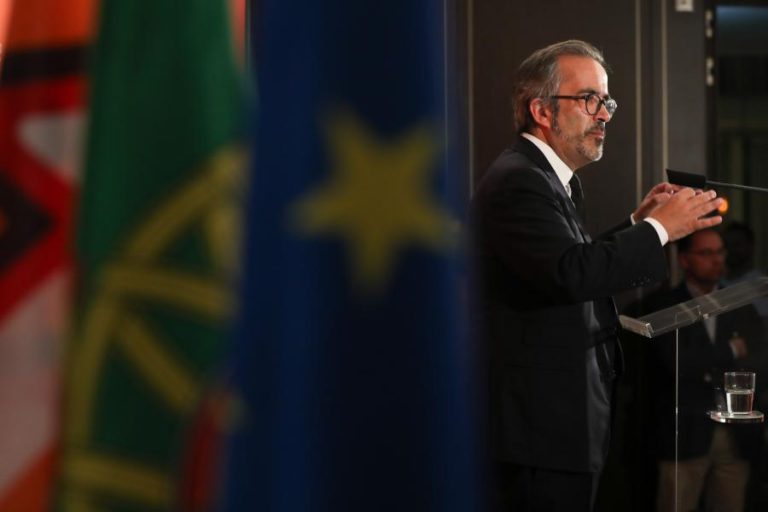 RANGEL VÊ PSD “COESO E DETERMINADO” MAS PEDE “SUPLEMENTO DE ALMA” PARA OUTUBRO