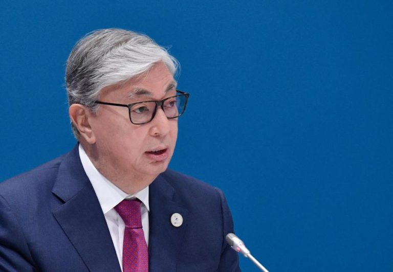 TOKAÏEV VENCE ELEIÇÕES NO CAZAQUISTÃO COM 70,6%