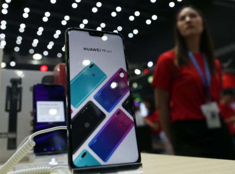 HUAWEI ADMITE QUEBRA DE RECEITAS SUPERIOR A 26 MIL MILHÕES DE EUROS