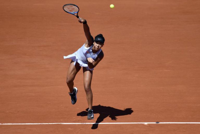 TENISTA NAOMI OSAKA ELIMINADA EM BIRMINGHAM E FICA COM LIDERANÇA EM RISCO