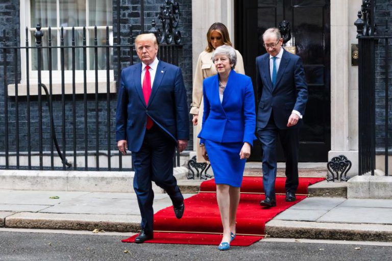 TRUMP PROMETE “ACORDO FENOMENAL” COM REINO UNIDO APÓS O ‘BREXIT’