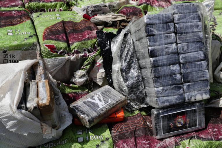 PJ REALÇA CONTRIBUTO DAS FORÇAS ARMADAS NA APREENSÃO DE COCAÍNA NO ATLÂNTICO