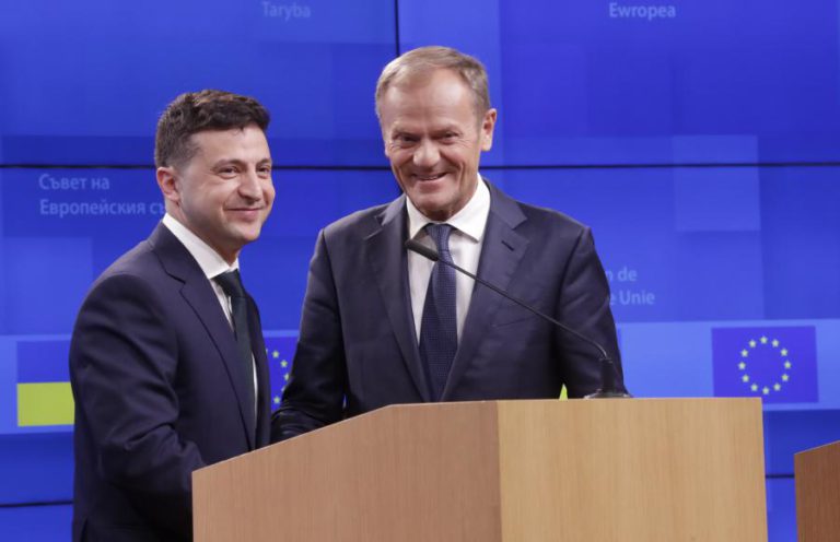 TUSK GARANTE AO NOVO PRESIDENTE DA UCRÂNIA APOIO DA UE