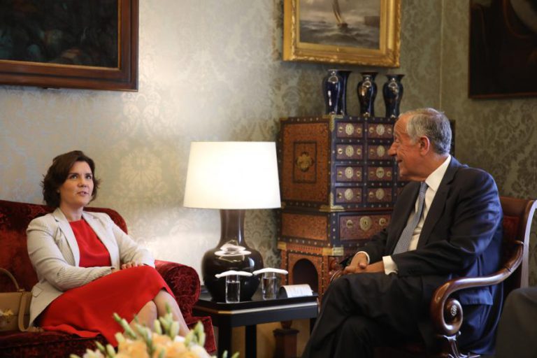 REFORMA DO SISTEMA ELEITORAL DEFENDIDA POR RIO “NÃO É O NOSSO FOCO” — CRISTAS