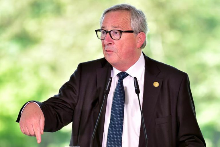 JUNCKER “ALTAMENTE PREOCUPADO” COM A GUERRA COMERCIAL ENTRE OS EUA E A CHINA