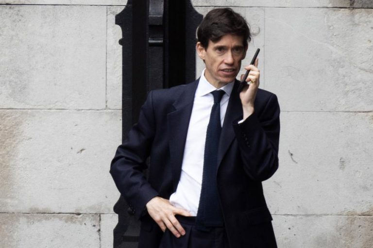 MINISTRO PARA O DESENVOLVIMENTO INTERNACIONAL RORY STEWART ELIMINADO DA ELEIÇÃO PARA PM BRITÂNICO