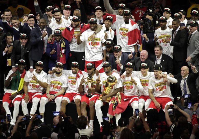 RAPTORS CAMPEÕES DA NBA AO BATEREM WARRIORS DIZIMADOS PELAS LESÕES