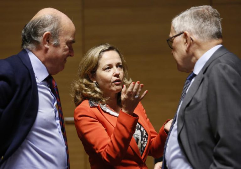 MINISTROS DAS FINANÇAS DA UE ENCERRAM PROCEDIMENTO POR DÉFICE EXCESSIVO A ESPANHA