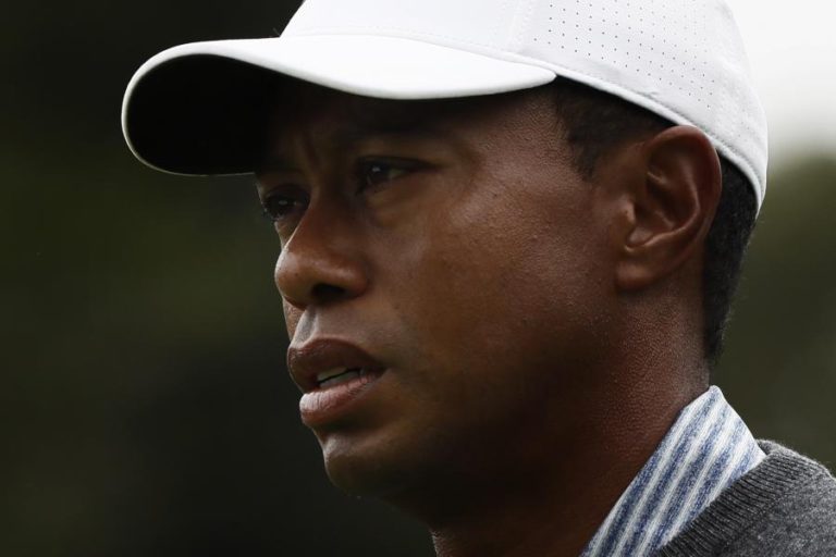 TIGER WOODS ILIBADO DE ACUSAÇÃO DE RESPONSABILIDADE EM MORTE DE JOVEM EMBRIGADO