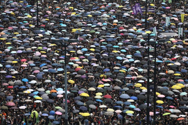 FORÇAS EXTERIORES DEVEM DEIXAR HONG KONG RESOLVER LEI DA EXTRADIÇÃO — CANDIDATO A CHEFE DO GOVERNO DE MACAU