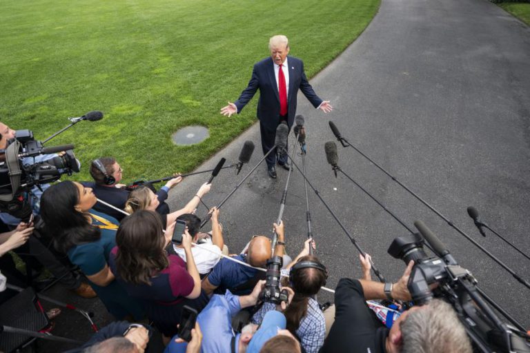 TRUMP DIZ QUE NOVAS SANÇÕES ATINGEM GUIA SUPREMO DO IRÃO E CÍRCULO PRÓXIMO