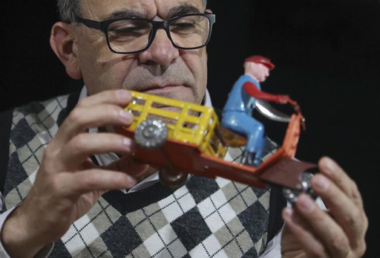 OS BRINQUEDOS DE VALONGO QUE CONTAM PARTE DOS ÚLTIMOS 100 ANOS DE PORTUGAL