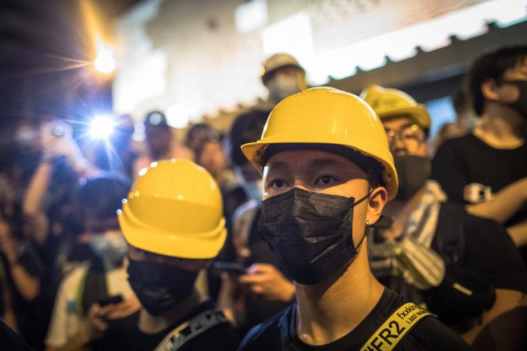 POLÍCIA DE HONG KONG ANUNCIA ABERTURA DE INVESTIGAÇÃO CONTRA MANIFESTANTES