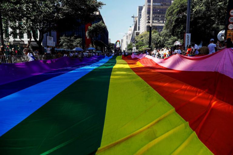MANIFESTAÇÃO LGBT EM SÃO PAULO MARCADA POR DISCURSO ANTI-BOLSONARO