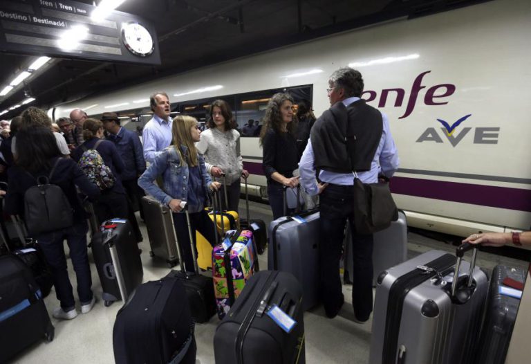 RENFE CANCELA 1.152 COMBOIOS DEVIDO À GREVE DE QUATRO DIAS EM ESPANHA