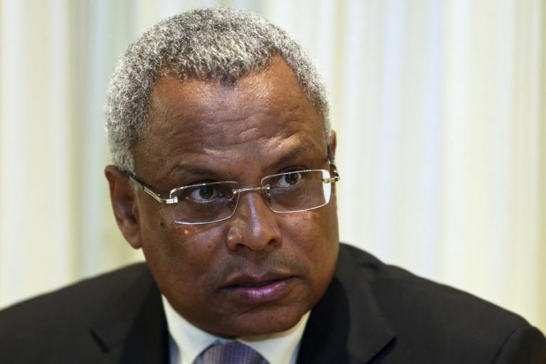 EX-PM CABO-VERDIANO JOSÉ MARIA NEVES ALERTA PARA CONSEQUÊNCIAS DO ENDIVIDAMENTO PÚBLICO DO PAÍS