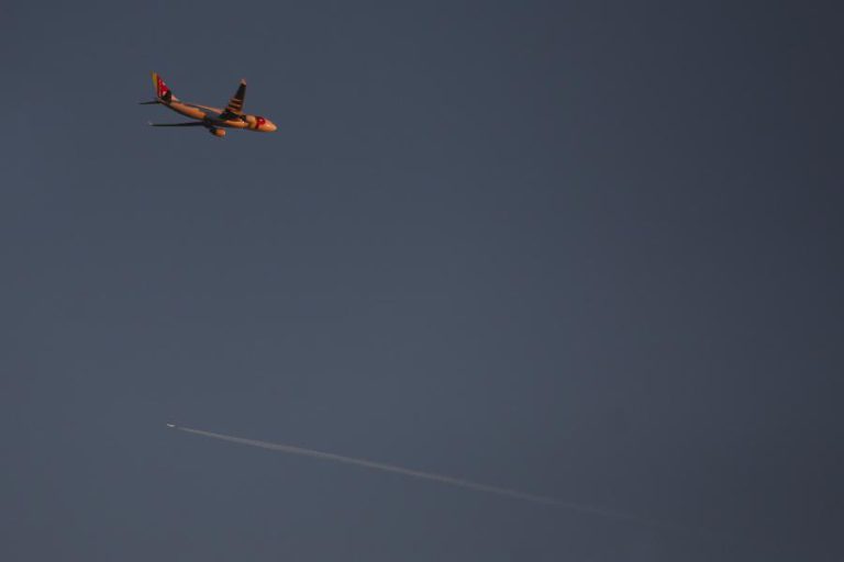 ZERO VERIFICA INCUMPRIMENTOS NO AEROPORTO DE LISBOA COM MAIS VOOS DO QUE O PREVISTO