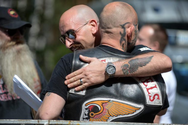 HELLS ANGELS: OITENTA E NOVE ARGUIDOS ACUSADOS DE HOMICÍDIO, EXTORSÃO, TRÁFICO E OUTROS CRIMES