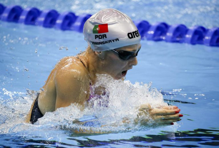 NATAÇÃO/MUNDIAIS: VICTORIA KAMINSKAYA BATE RECORDE NACIONAL DOS 200 METROS BRUÇOS