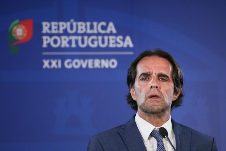 INCÊNDIOS: MADEIRA DOTADA DA MAIOR CAPACIDADE E MEIOS DE COMBATE DE SEMPRE, DIZ ALBUQUERQUE