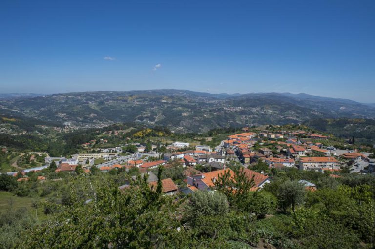 CÂMARA DE CINFÃES DÁ 200 EUROS MENSAIS A MÉDICOS QUE SE FIXEM NO CONCELHO