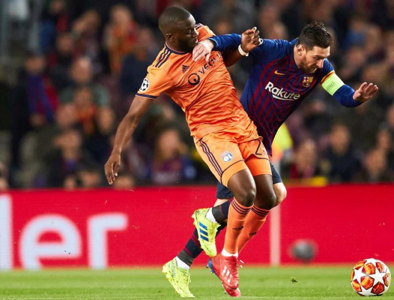 TOTTENHAM GASTA VERBA RECORDE E CONTRATA MÉDIO FRANCÊS N’DOMBÉLÉ AO LYON