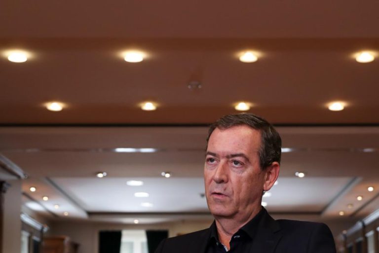 GREVES/SAÚDE: BASTONÁRIO DIZ QUE MÉDICOS ACREDITAM CADA VEZ MENOS NA MINISTRA