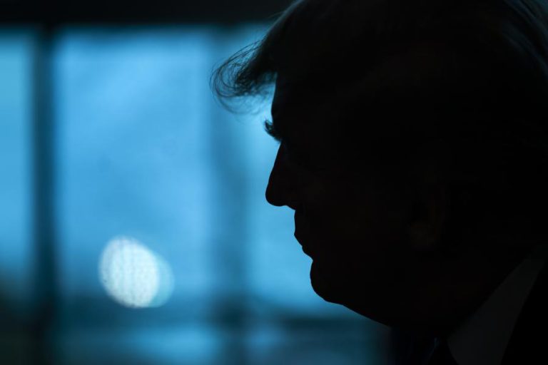TRUMP VETA PROIBIÇÃO DE VENDA DE ARMAS À ARÁBIA SAUDITA