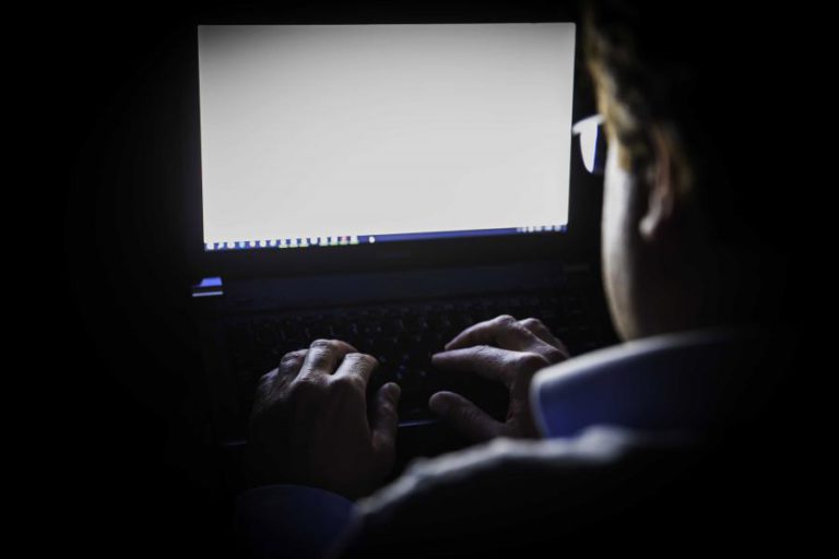PORTUGUESES ESTÃO ATENTOS ÀS ‘FAKE NEWS’ E MANTÊM CONFIANÇA NOS MEDIA