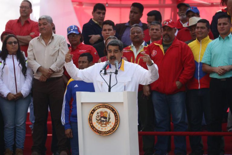 NICOLÁS MADURO ANUNCIA EXERCÍCIOS MILITARES PARA DEFENDER A VENEZUELA