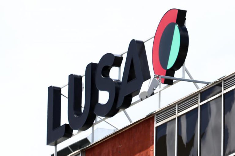 EDITORES, DELEGADOS E CHEFES DE REDAÇÃO DA LUSA CONTRA CORTE IMPOSTO PELO ESTADO