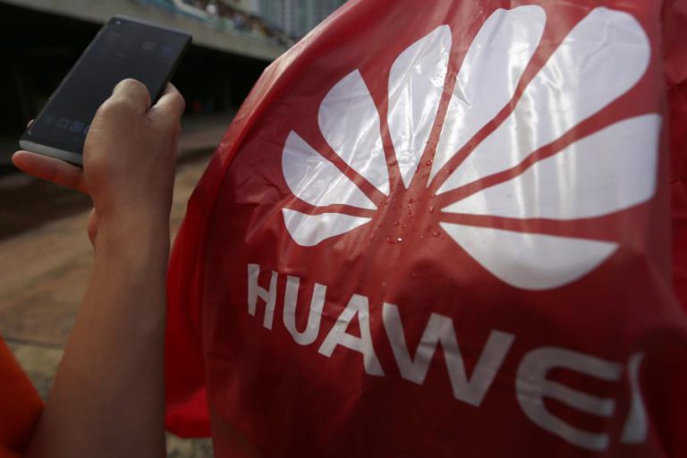 HUAWEI AINDA NÃO VIU BENEFÍCIOS DE TRÉGUA NA GUERRA COMERCIAL CHINA/EUA