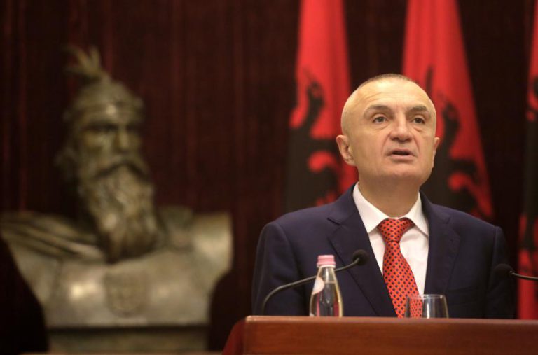 PRESIDENTE DA ALBÂNIA CONSIDERA ELEIÇÕES MUNICIPAIS DE DOMINGO “UMA FARSA”