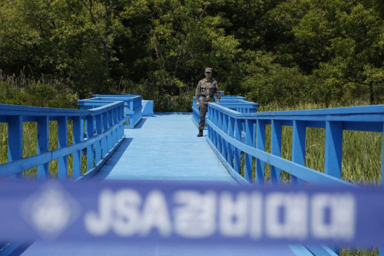 MAIS DE 540 NORTE-COREANOS FUGIRAM ESTE ANO PARA A COREIA DO SUL