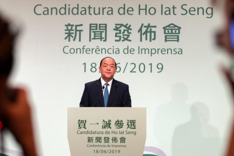 PRESIDENTE DA ASSEMBLEIA LEGISLATIVA DE MACAU RENUNCIA PARA SER CANDIDATO A CHEFE DO GOVERNO
