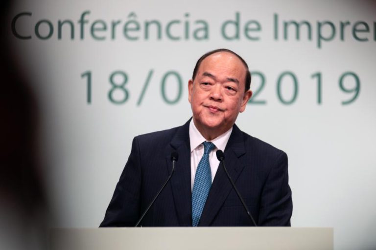 CANDIDATO ÚNICO A CHEFE DO EXECUTIVO DE MACAU FORMALIZA CANDIDATURA