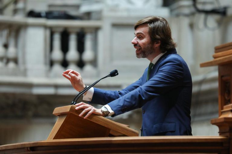 CDS-PP CRITICA ACUSAÇÕES “INJUSTAS E INOPORTUNAS” DO MAI AO AUTARCA DE MAÇÃO