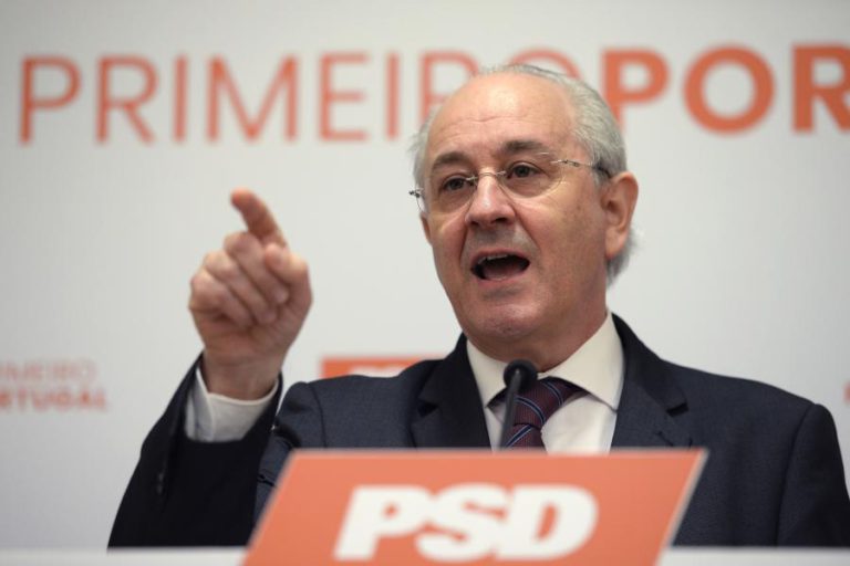 RUI RIO DEFENDE QUE SOLUÇÃO PARA CARGOS DA UE FOI DESAIRE PARA ANTÓNIO COSTA
