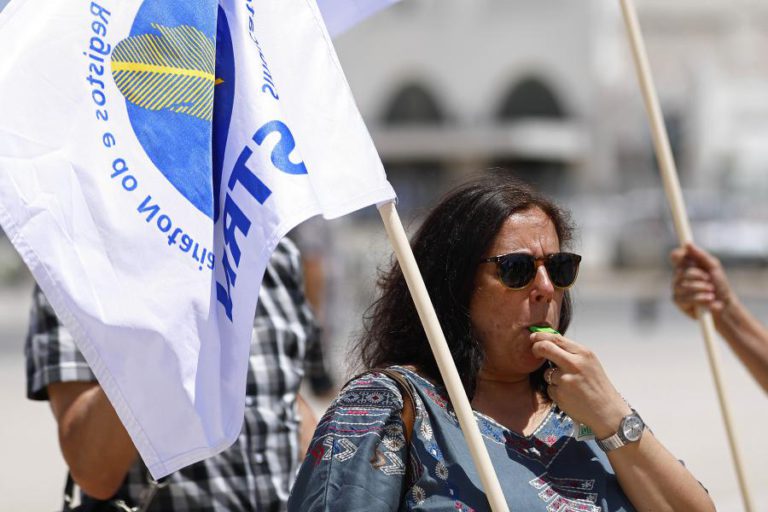 SINDICATO DOS TRABALHADORES DOS REGISTOS E NOTARIADO MARCA GREVE DE CINCO DIAS EM AGOSTO
