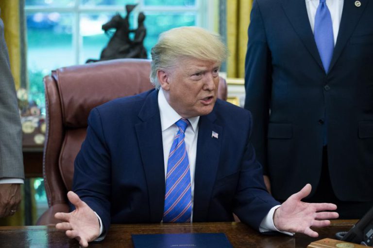 ABANDONO DA QUESTÃO DA NACIONALIDADE NOS CENSOS “É MOMENTO TRISTE”, DIZ DONALD TRUMP