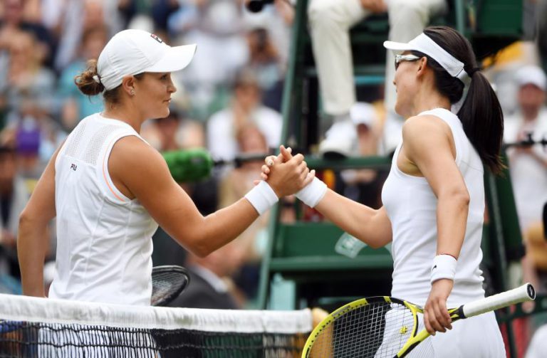 WIMBLEDON: BARTY QUALIFICA-SE COM FACILIDADE PARA A TERCEIRA RONDA