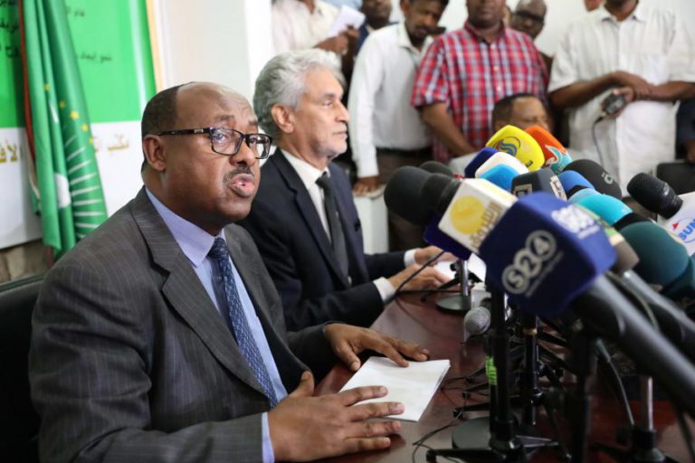 SUDÃO: JUNTA MILITAR E OPOSIÇÃO CHEGAM A ACORDO DE PARTILHA DO PODER