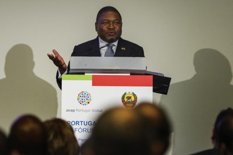 PR MOÇAMBICANO ANUNCIA ASSINATURA DO ACORDO DE PAZ COM A RENAMO