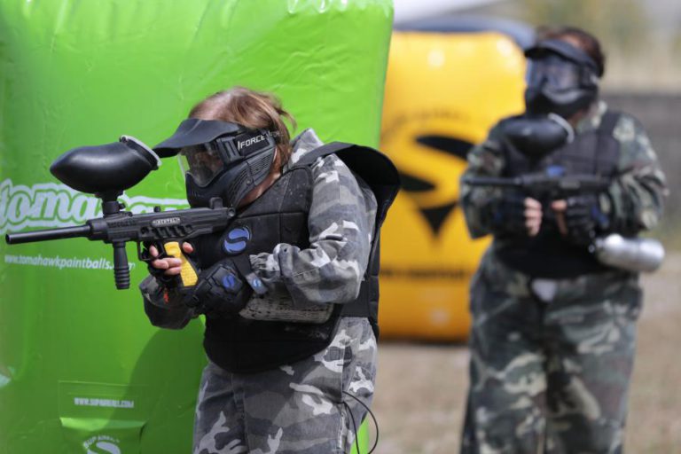 MAIS DE 30 IDOSOS DE MARCO DE CANAVESES JUNTARAM-SE PARA UMA PARTIDA DE ‘PAINTBALL’
