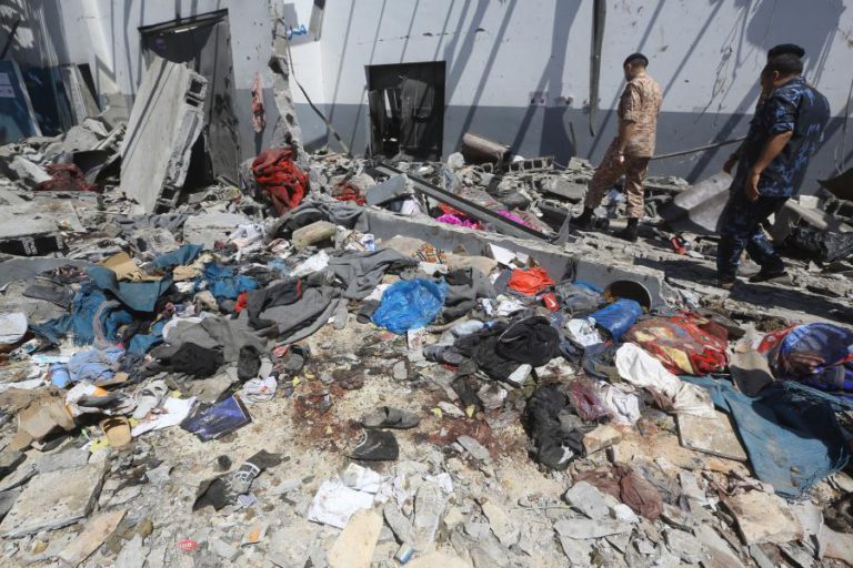 HAFTAR NEGA AUTORIA DE ATAQUE A CENTRO DE MIGRANTES QUE PROVOCOU PELO MENOS 44 MORTOS
