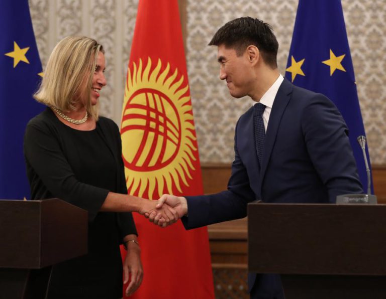 UE E QUIRGUISTÃO ASSINAM ACORDO DE COOPERAÇÃO ALARGADA