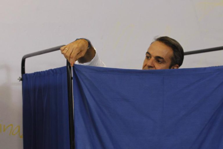 SONDAGEM DÁ VITÓRIA A CONSERVADORES DA NOVA DEMOCRACIA NAS ELEIÇÕES NA GRÉCIA
