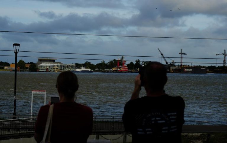 PRESIDENTE DOS EUA DECLARA ESTADO DE EMERGÊNCIA EM LOUISIANA DEVIDO À TEMPESTADE BARRY